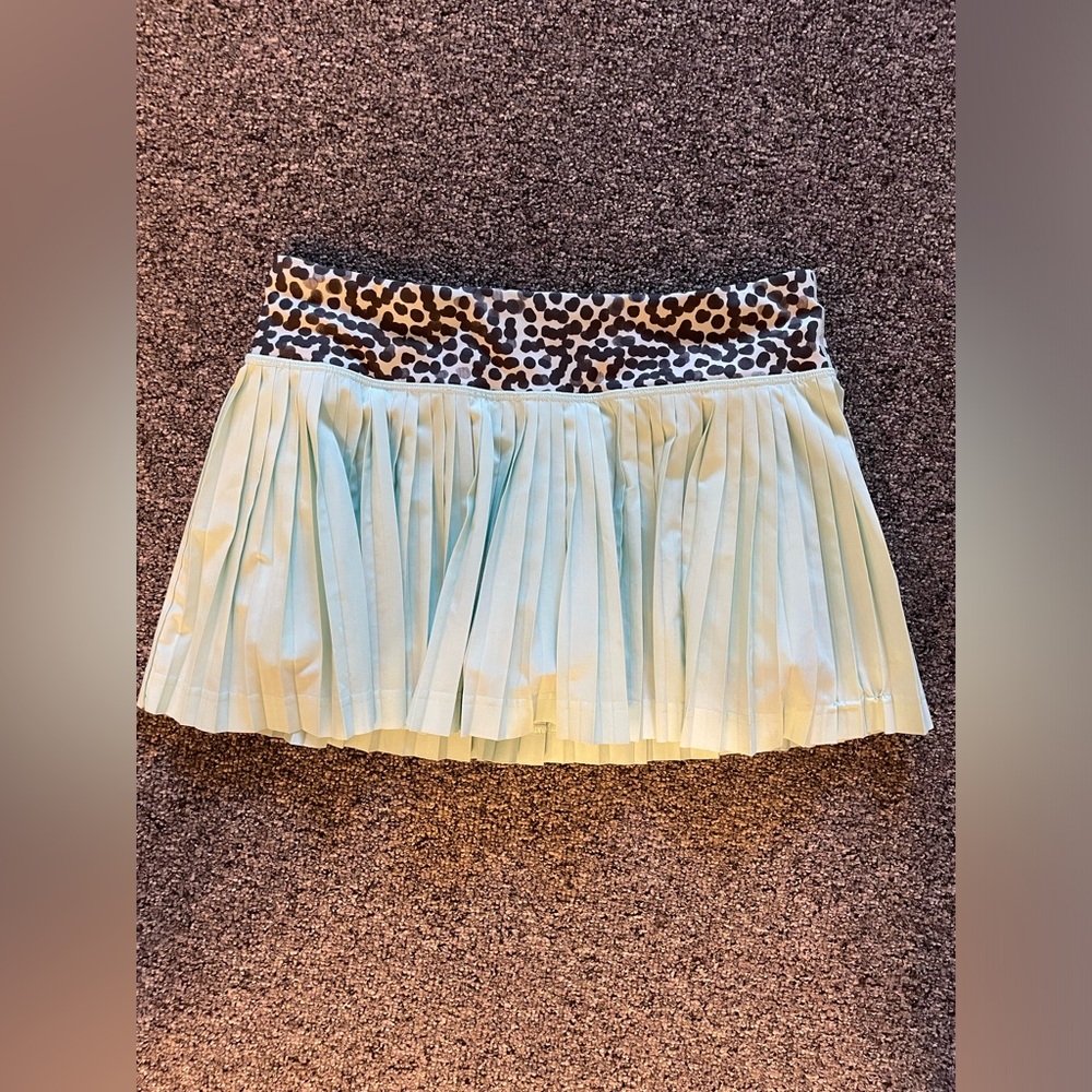 Lululemon pleat to street skirt